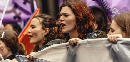 Spanien: Wie das Land Frauen besser vor Gewalt schützt