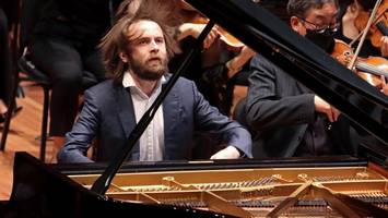 besonderer brahms und dramatischer dvořák in der elbphilharmonie