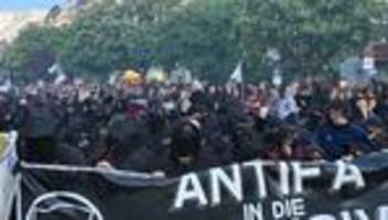 Demonstration: Linksradikale Szene ruft mit Kampfparolen zum 1. Mai auf
