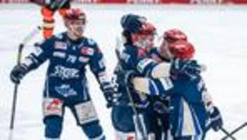 Eishockey-Playoffs: 3:2 in Wolfsburg: Schwenningen erreicht DEL-Viertelfinale