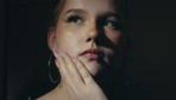 Jugendliche Mädchen: Alleine treffe ich keinen Jungen