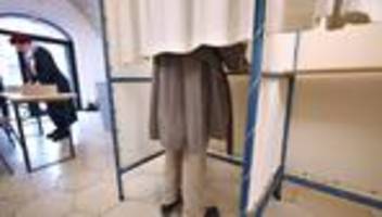 Kommunalpolitik: Untreuevorwürfe gegen Amtsinhaber - Herausforderer siegt