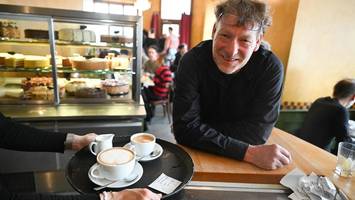 Ende einer Ära: Weshalb ein Berliner Café trotz voller Tische pleite ist