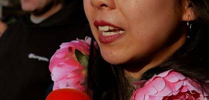 Collien Fernandes: Tausende demonstrieren gegen digitale sexuelle Gewalt