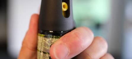 unbekannter greift jugendliche mit pfefferspray an