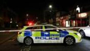 antisemitismus: krankenwagen von jüdischer gemeinde in london in brand gesetzt