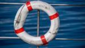 Bremerhaven: Mann will Hund retten und stürzt selbst in Hafenbecken