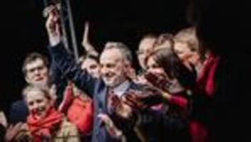 Frankreich: Paris rot, Provinz rechts