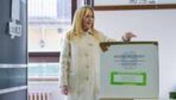 Volksabstimmung in Italien: Erste Zahlen: Melonis Justizreform auf der Kippe