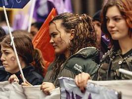 Ulmen-Anzeige auf Mallorca: Harte Linie bei Männergewalt - was Spanien anders macht