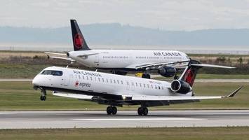 Flugzeug kollidiert in New York mit Feuerwehrfahrzeug – mehrere Verletzte