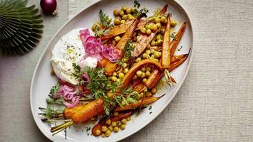 Hattu-Möhrchen-Antipasti mit Burrata und Kichererbsen