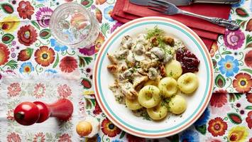 Kartoffelklößchen mit Geschnetzeltem (und viel Soße)