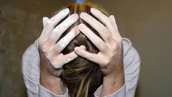 eine mutter, die nicht wusste, wie ihr geschah, bleibt mutig