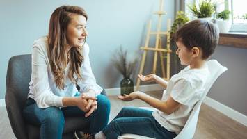 Honorarkürzungen für Psychotherapeuten: Sind Plätze für Kinder in Gefahr?