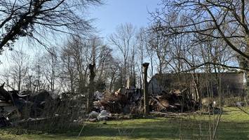 „Wirklich tragisch“: Naturheilpraxis liegt nach Feuer in Schutt und Asche