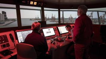 immer mehr kriege: reeder schlagen ersatz-wehrdienst auf handelsschiffen vor