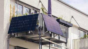 strom einfach selbst erzeugen? für wen sich ein balkonkraftwerk lohnt