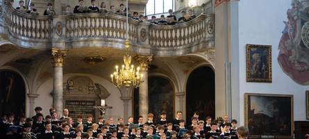 wo ein chor aus buben sich bestens eignet: bachs matthäus-passion mit den augsburger domsingknaben
