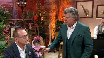 schlager-spaß-panne: andy borg braucht hilfe von seiner assistentin