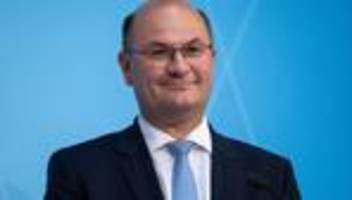 Bayerischer Landtag: Füracker: Mehr als 2.000 Arbeitsplätze aufs Land verlagert