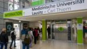 Landärztequote: Landarzt gesucht: Brandenburg führt Quote für Unimedizin ein