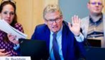 Organstreitverfahren: FDP klagt: Wurde der Landtag über Risiken nicht informiert?