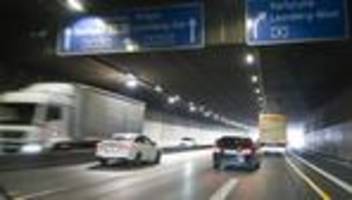 verkehr: achtung blitzer: polizei kontrolliert im engelbergtunnel