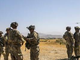 Bald Angriff auf Ölinsel Kharg?: USA verlegen 3000 Elite-Fallschirmjäger in den Nahen Osten