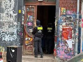 In vier Bundesländern: Polizei startet Razzia nach Anschlag auf Berliner Stromnetz