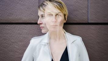 Schizophrenie-Arzt über Symptome & Behandlung: „Viele wirken depressiv“