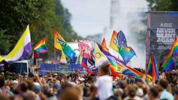 wie berlin für queere menschen sicherer werden soll