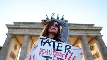 besserer schutz vor gewalt an frauen: daran kann die politik jetzt scheitern