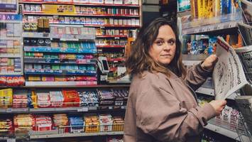 im ice mit caroline wahl: hamburger theater zeigt buch-hit durch kuriosen zufall