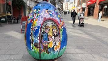 Ostern in Bergedorf: Hasen und bunte Eier schmücken die Fußgängerzone