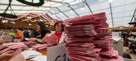 16.000 briefwähler gaben bei der stichwahl in augsburg keine stimme ab