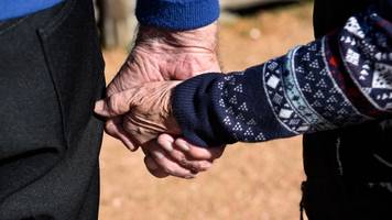 Rentner fürchten Abriss ihrer Bungalows: Wir bleiben, bis die Bulldozer kommen