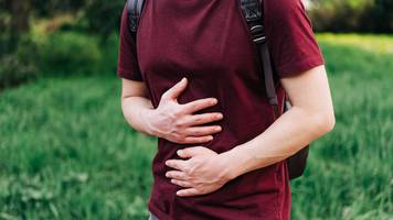 Magenschmerzen: Ursachen, Krankheiten und wann Sie handeln müssen