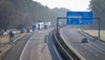 Brückenbauarbeiten: Erneute Vollsperrung der A24 ab Mittwochmorgen