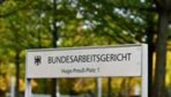 Kündigungsregelungen: Richter: Keine Freistellung während der Kündigungsfrist