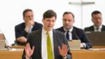 Landtag: Minister räumt Fehler in früherer Bildungspolitik ein
