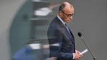 Regierungsbefragung: Friedrich Merz sieht wenig Spielraum für Ausgleich hoher Spritpreise