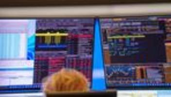 Studie: Dax-Konzerne kaufen so viele eigene Aktien zurück wie nie