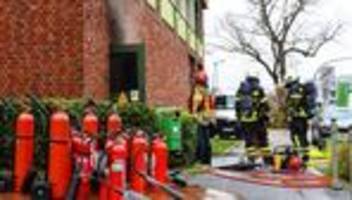 trafostation brennt: brand in turnhalle: kein strom in teilen von iserlohn