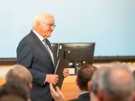 angriff völkerrechtswidrig?: teheran applaudiert steinmeier zu iran-rede