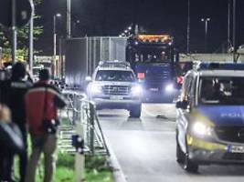 Atommüll rollt durch NRW: Erster Castor-Transport nach Ahaus verläuft reibungslos