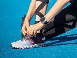 börse reagiert verschreckt: on-gründer steuern sportschuh-marke wieder selbst