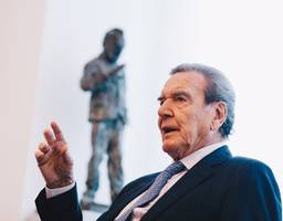 altkanzler schröders rat an die spd: „eigentlich braucht das land jetzt eine neue agenda-politik“