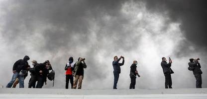 Nachrichtenmüdigkeit: Warum Abstand vom Scrollen im Alltag erdet