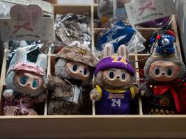 spielzeug-hype: aktie des labubu-herstellers bricht ein